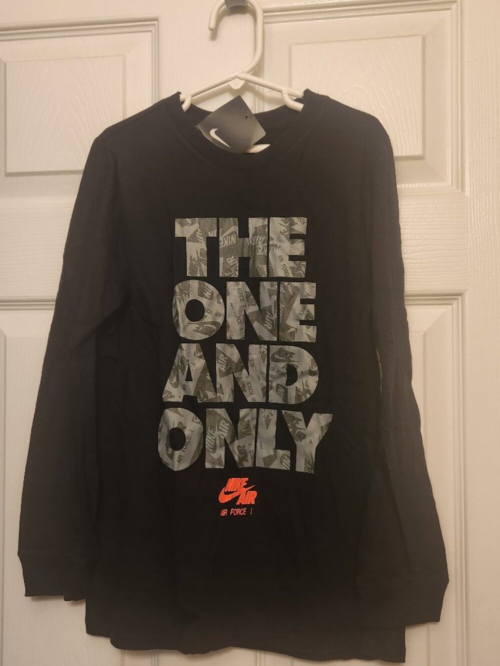 NWT Nike Air Force 1 Boys Long Sleeve Shirt Black - Size Youth Small